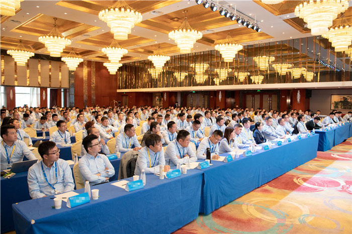 新起点、新征程、乘风破浪、砥砺前行——五大联赛在线平台管理层大会在南京隆重召开-1.jpg