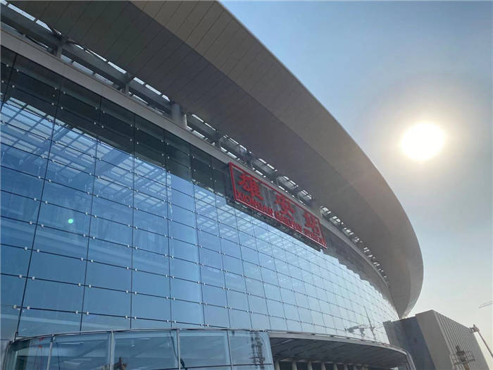 雄安高铁站里面的一抹蓝！五大联赛在线平台助力国家重大项目建设-1.jpg